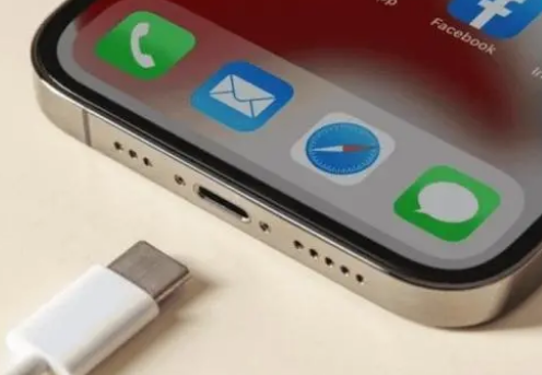 丰城苹果15维修分享iPhone15改USB-C接口后能和安卓用户互借充电器吗 